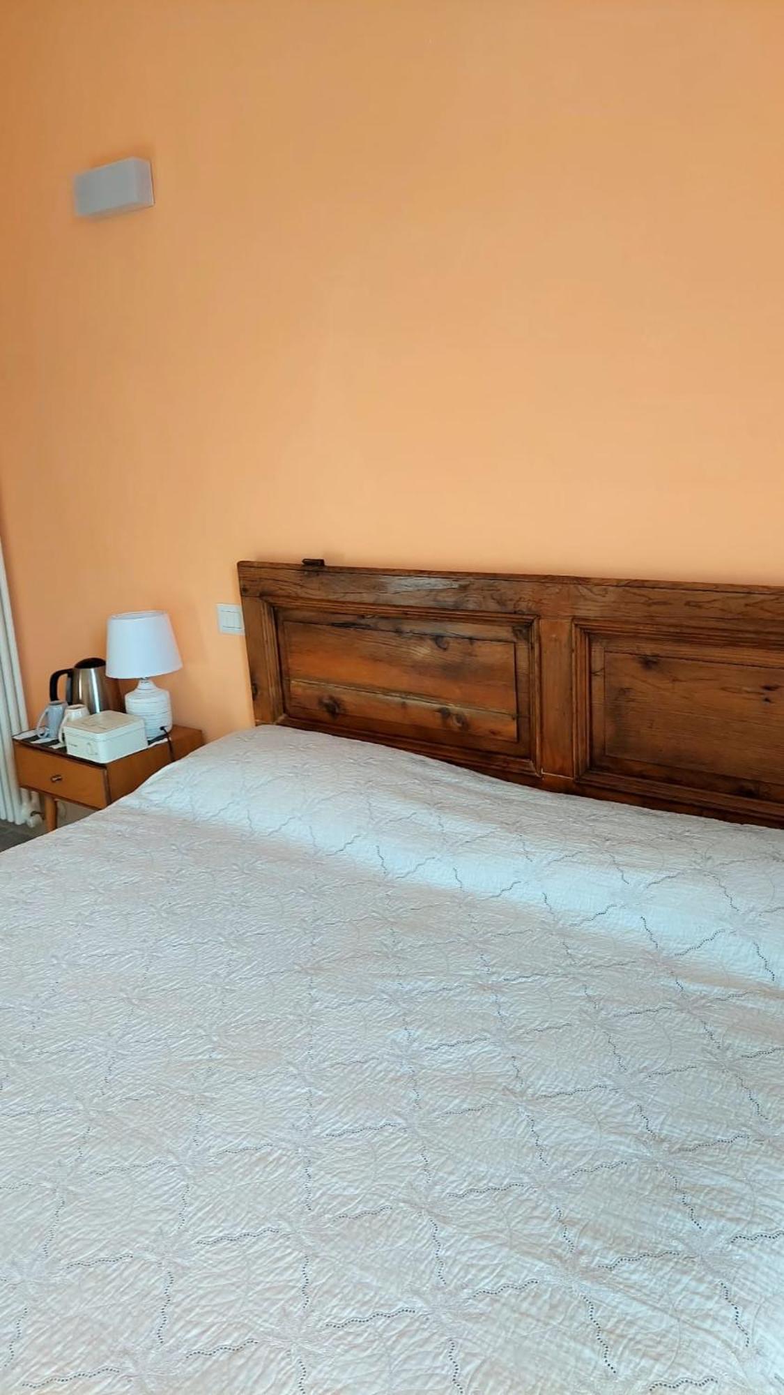 La Casa Del Mago Camere E Appartamenti Pissignano Екстер'єр фото